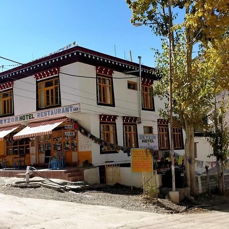 Hotel Deyzor Каза Екстериор снимка