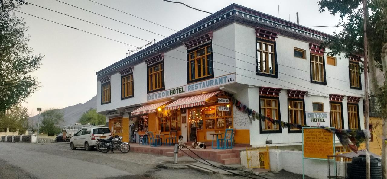 Hotel Deyzor Каза Екстериор снимка