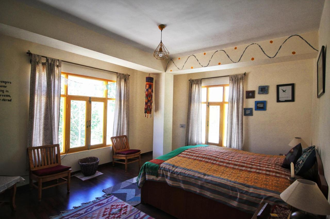 Hotel Deyzor Каза Екстериор снимка