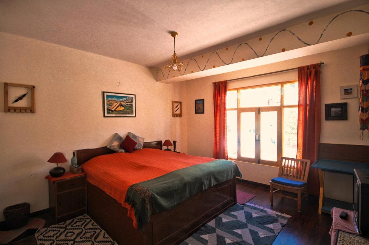Hotel Deyzor Каза Екстериор снимка