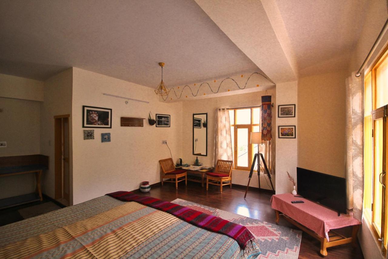Hotel Deyzor Каза Екстериор снимка