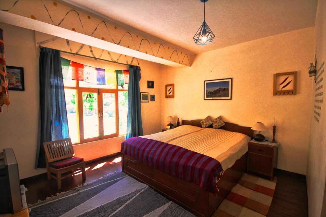 Hotel Deyzor Каза Екстериор снимка