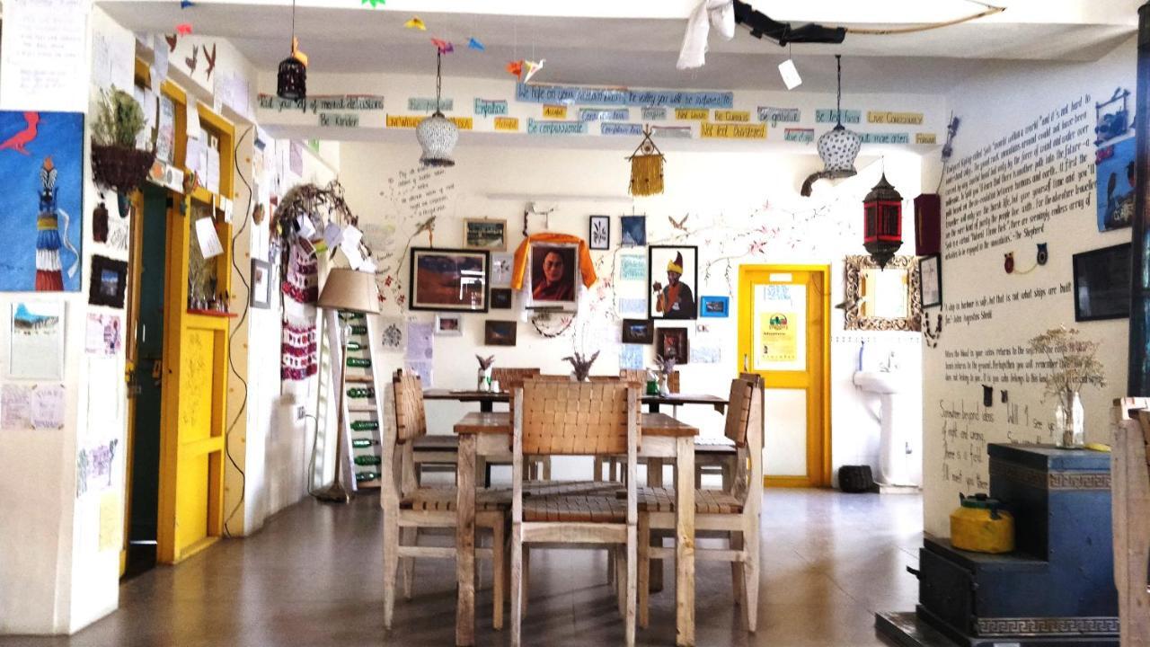 Hotel Deyzor Каза Екстериор снимка